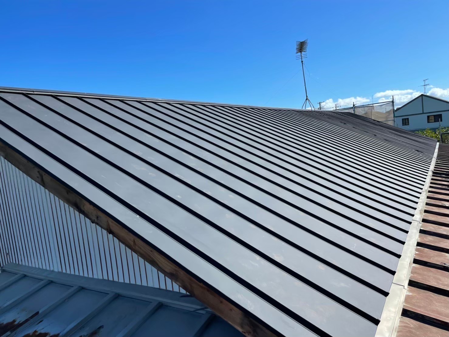 静岡市清水区 屋根工事 金属屋根カバー工法 施工後